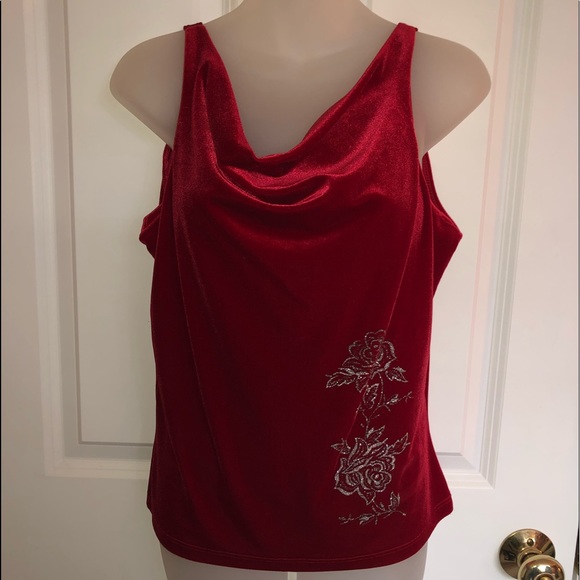 🌹Beautiful red tank top🌹. - Picture 1 of 7